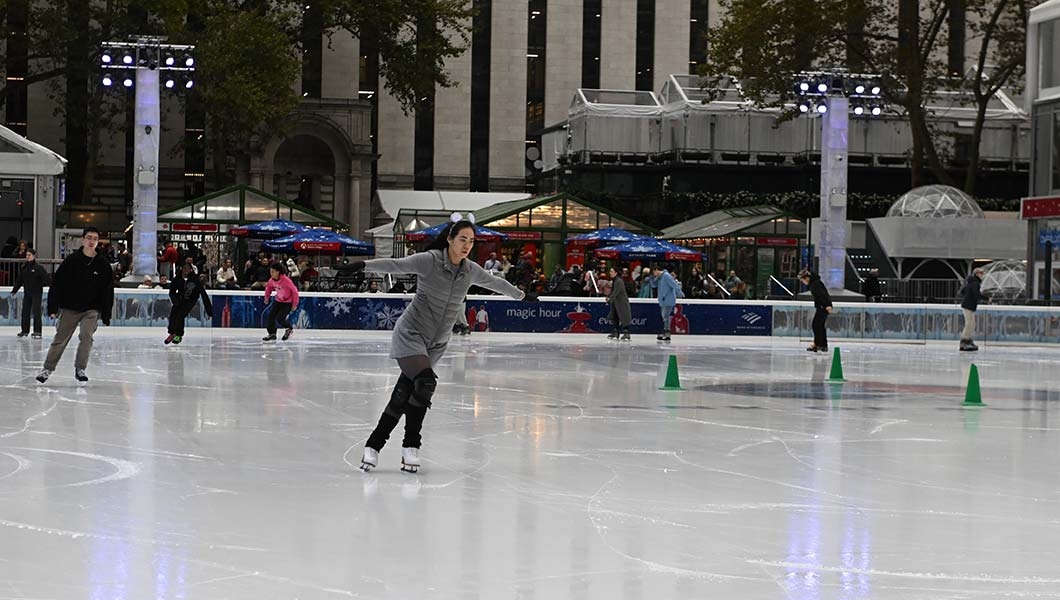 https://res.cloudinary.com/see-sight-tours/image/upload/v1747140346/strapi/bryant_park5_57697894cc.jpg