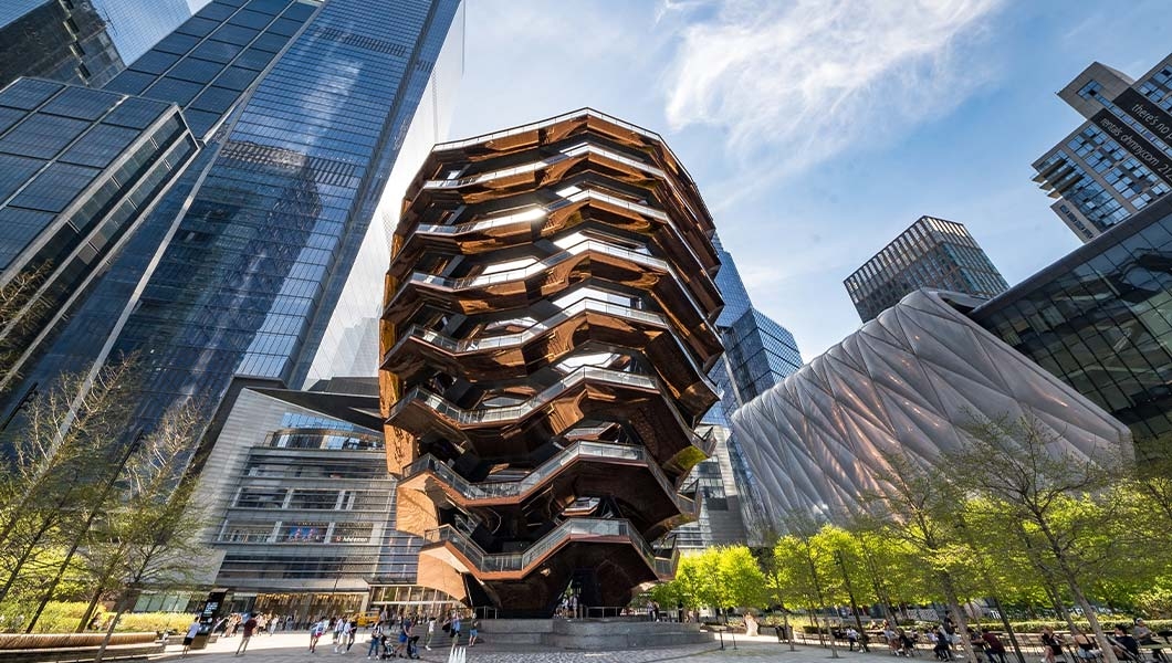 https://res.cloudinary.com/see-sight-tours/image/upload/v1747224788/strapi/hudson_yards1_1628079caf.jpg
