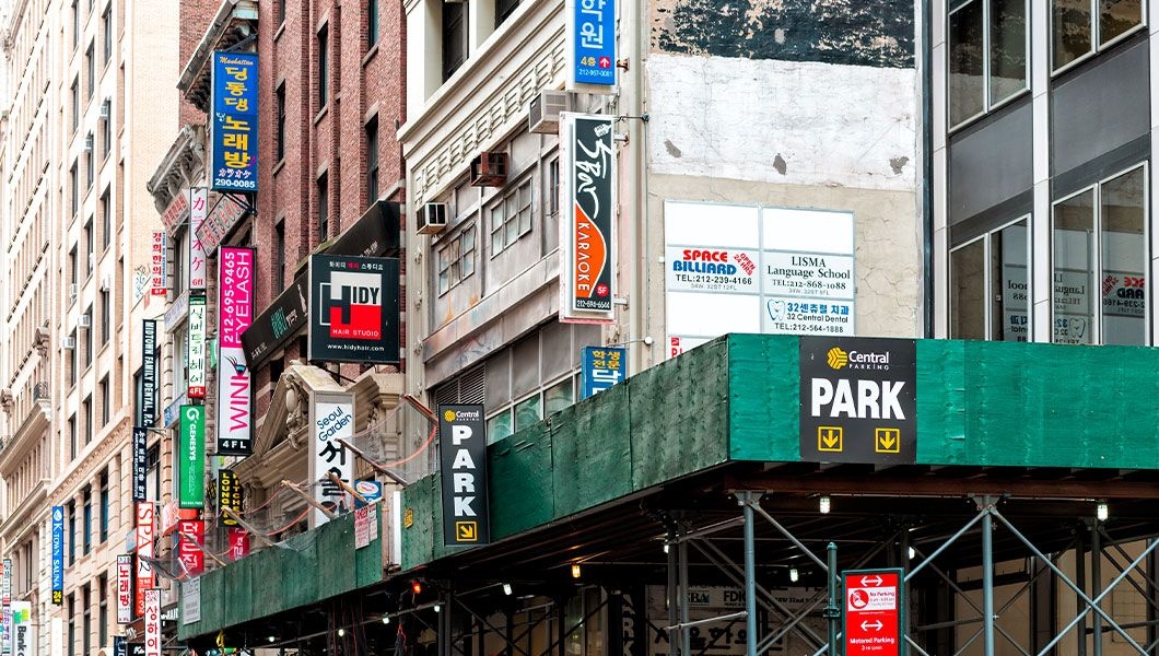 https://res.cloudinary.com/see-sight-tours/image/upload/v1747294528/strapi/Korea_Town_NYC_4570f595d3.jpg