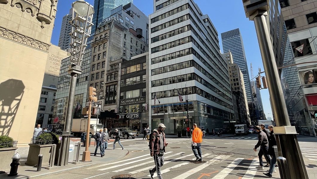 https://res.cloudinary.com/see-sight-tours/image/upload/v1747377956/strapi/The_Diamond_District_de9797e922.jpg