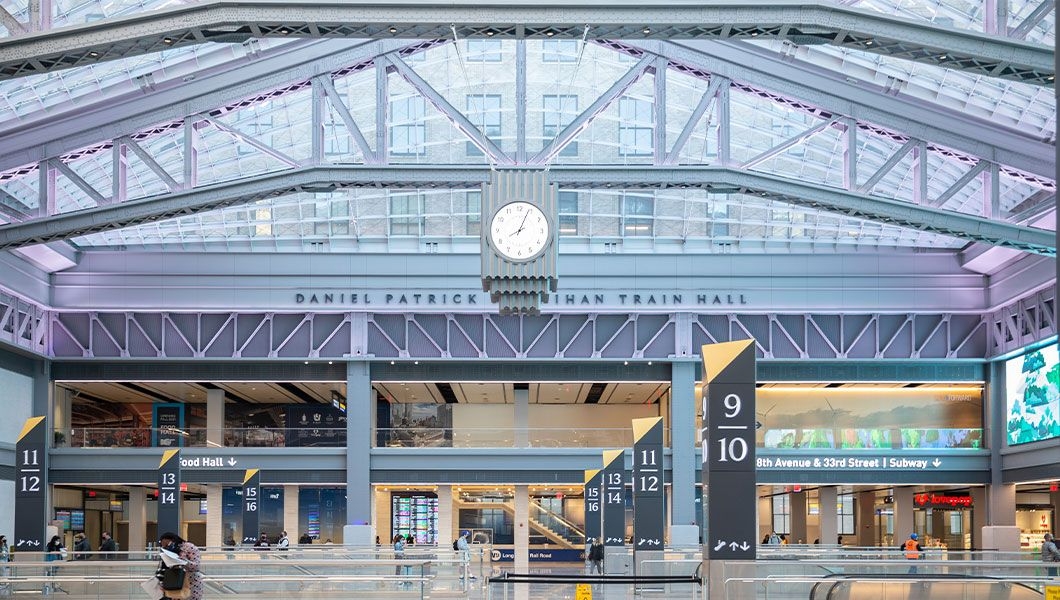 https://res.cloudinary.com/see-sight-tours/image/upload/v1747381104/strapi/Penn_Station_Manhattan_610d9e4343.jpg