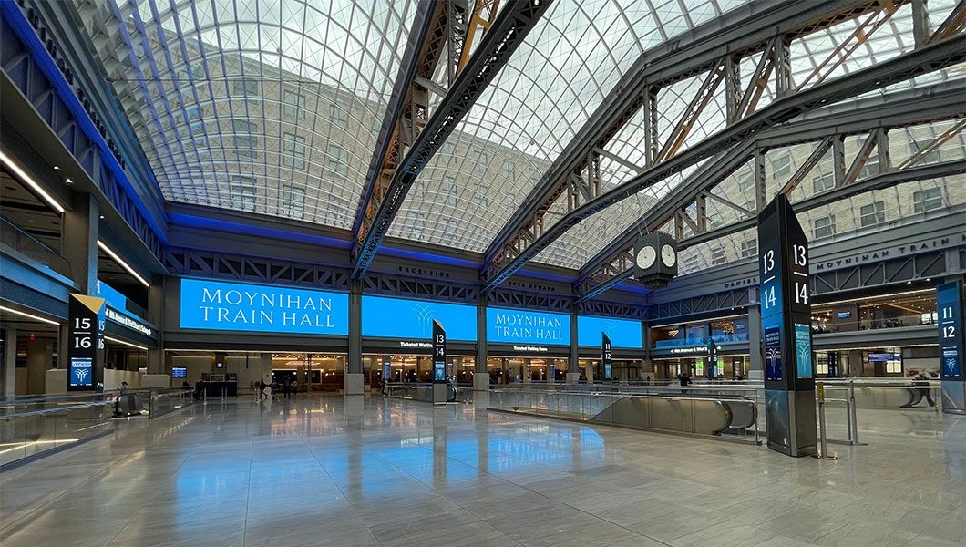 https://res.cloudinary.com/see-sight-tours/image/upload/v1747381104/strapi/Penn_Station_New_York_City_8644267741.jpg