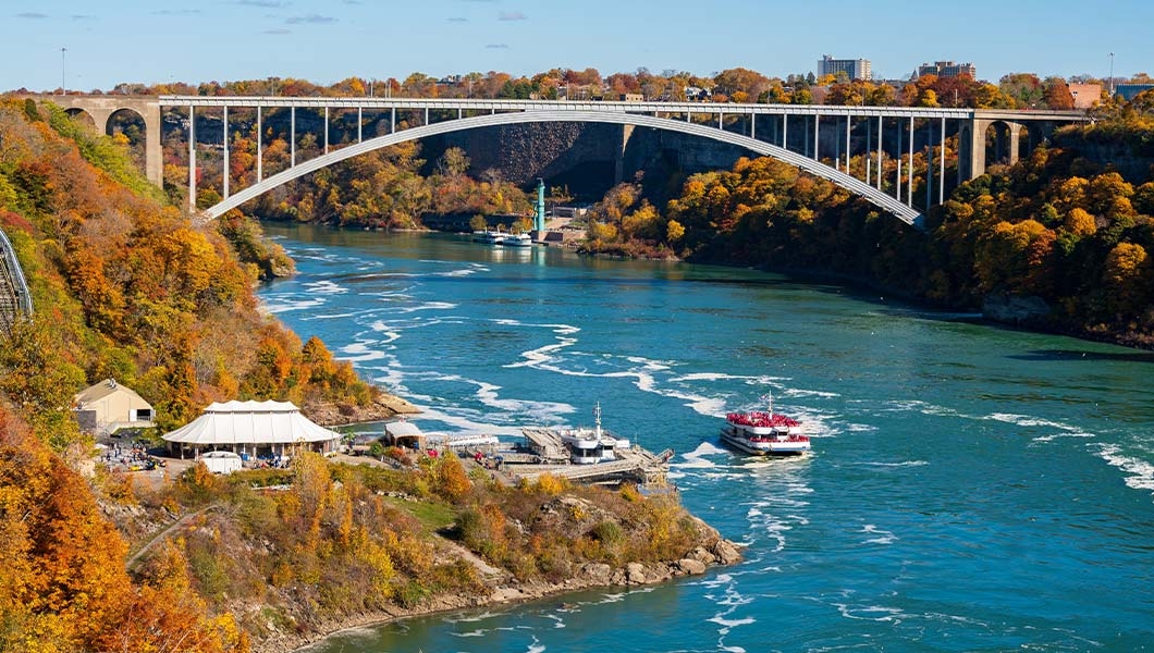 https://res.cloudinary.com/see-sight-tours/image/upload/v1747829719/strapi/Niagara_City_Cruises3_0ea07c5440.jpg