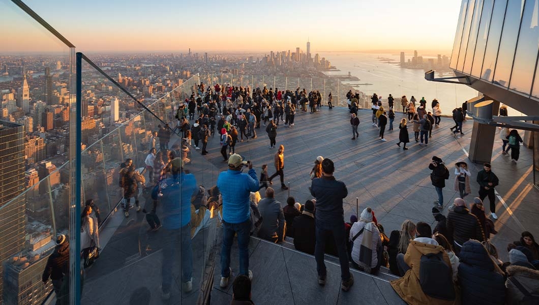 https://res.cloudinary.com/see-sight-tours/image/upload/v1748264064/strapi/The_Edge_New_York_4c9dd7018c.jpg