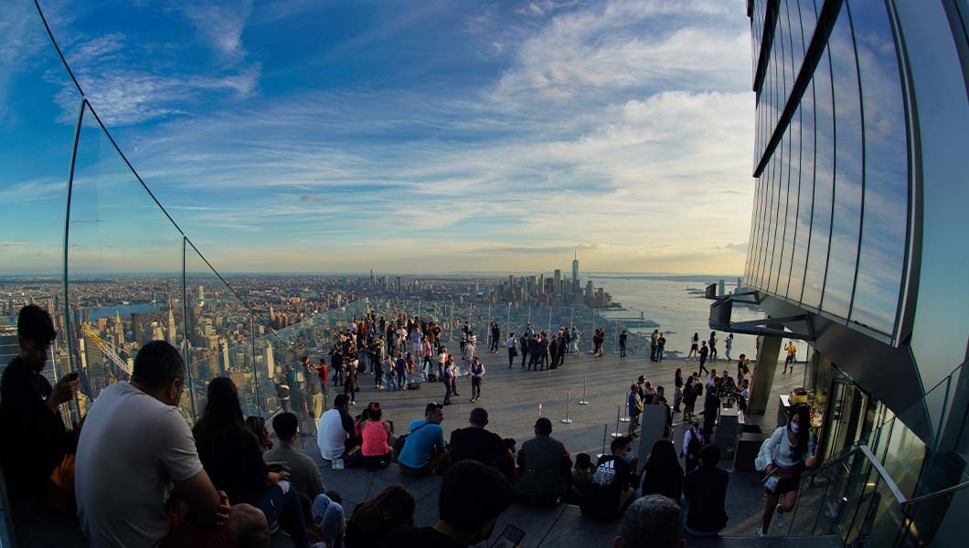 https://res.cloudinary.com/see-sight-tours/image/upload/v1748264064/strapi/edge_new_york_639236ec0b.jpg