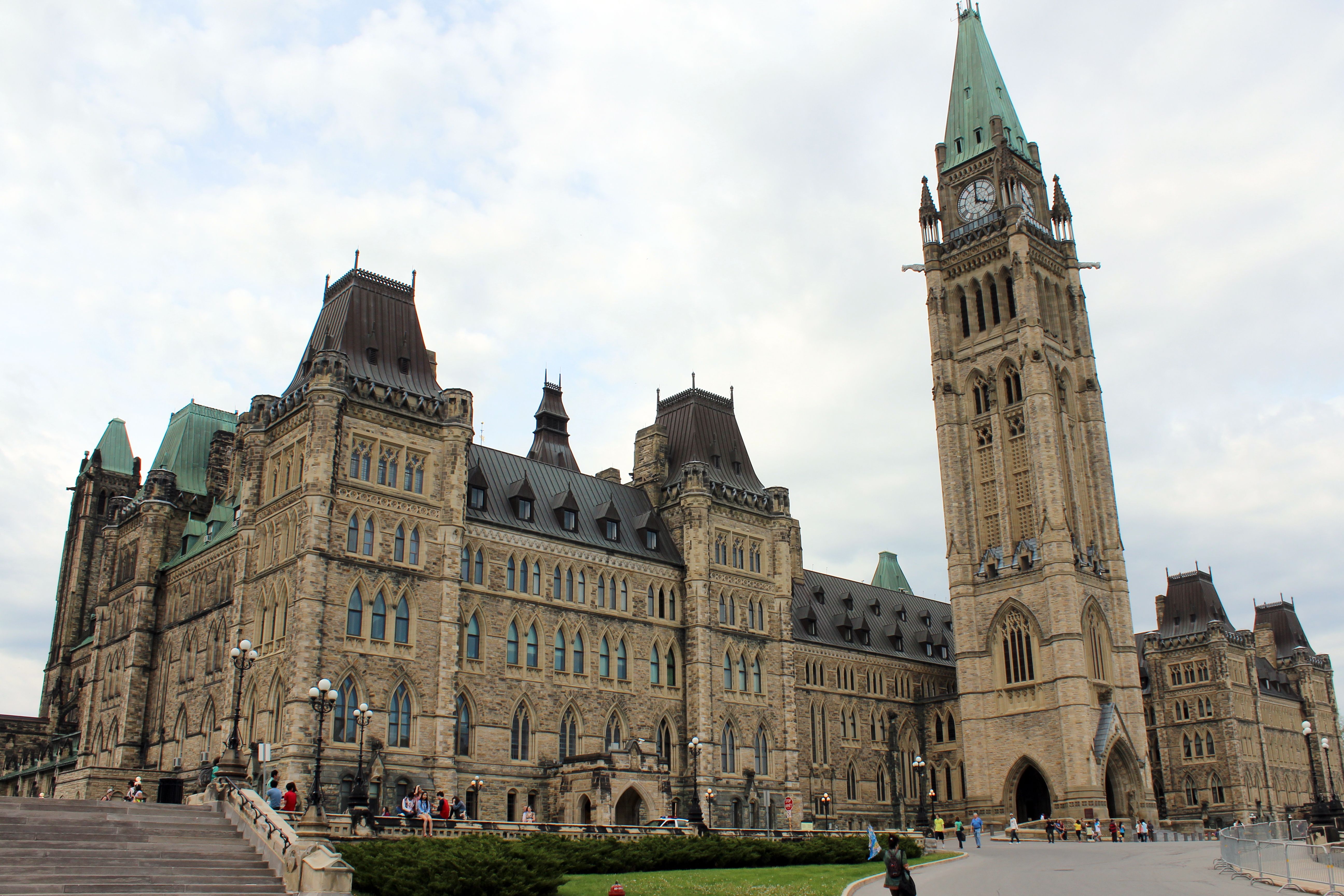 https://res.cloudinary.com/see-sight-tours/image/upload/v1787229916/strapi/Ottawa_Parliament_ccfb53dfdc.jpg