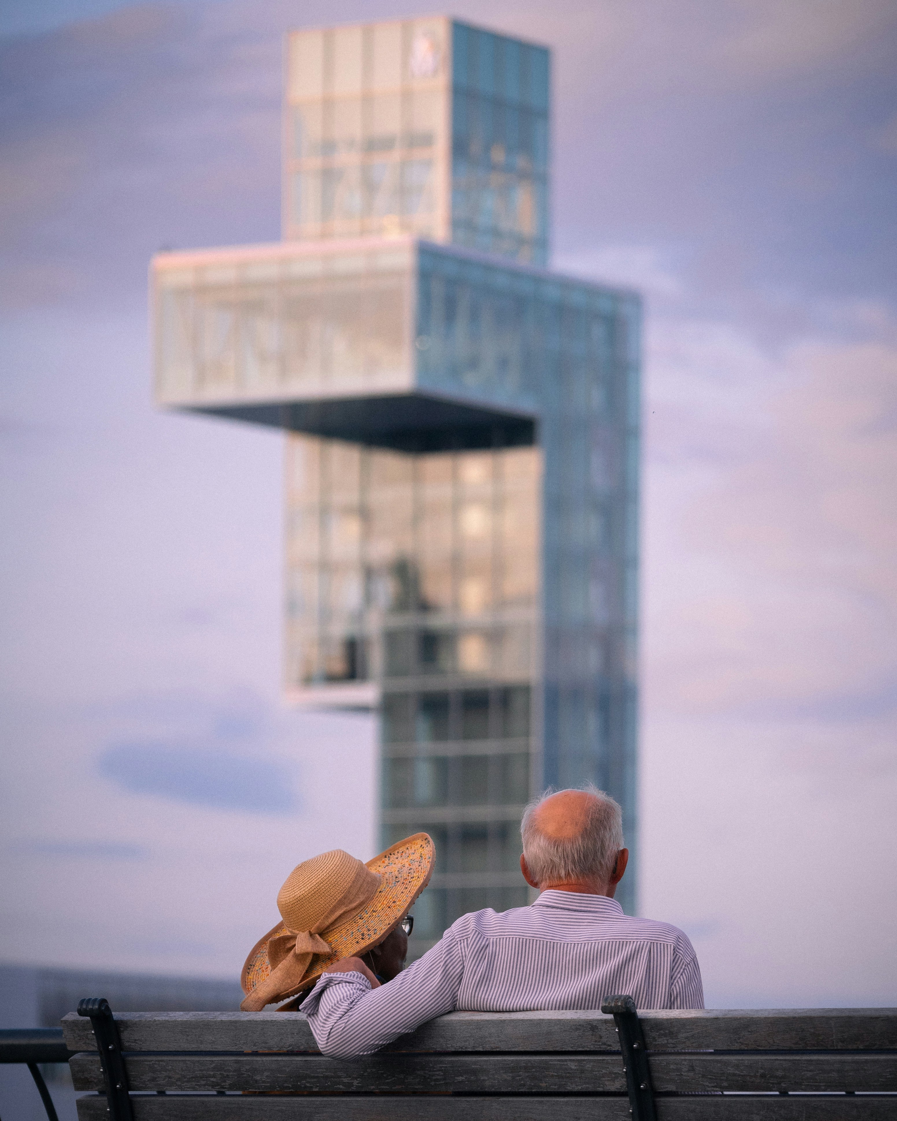 https://res.cloudinary.com/see-sight-tours/image/upload/v1787233293/strapi/Montreal_Port_Tower_0b59ebac2c.jpg