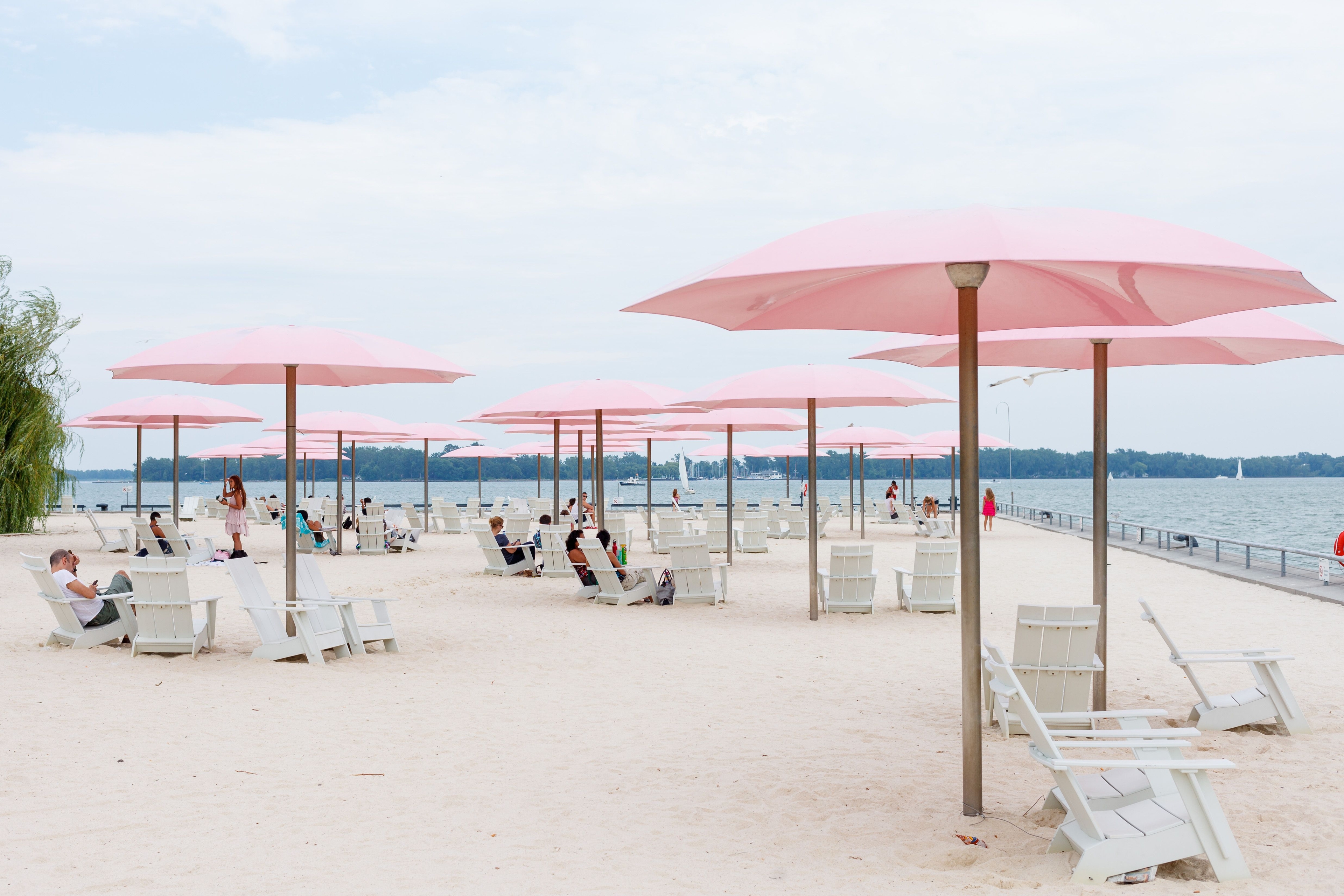 https://res.cloudinary.com/see-sight-tours/image/upload/v1787580789/strapi/Toronto_Sugar_Beach_fa739f5602.jpg