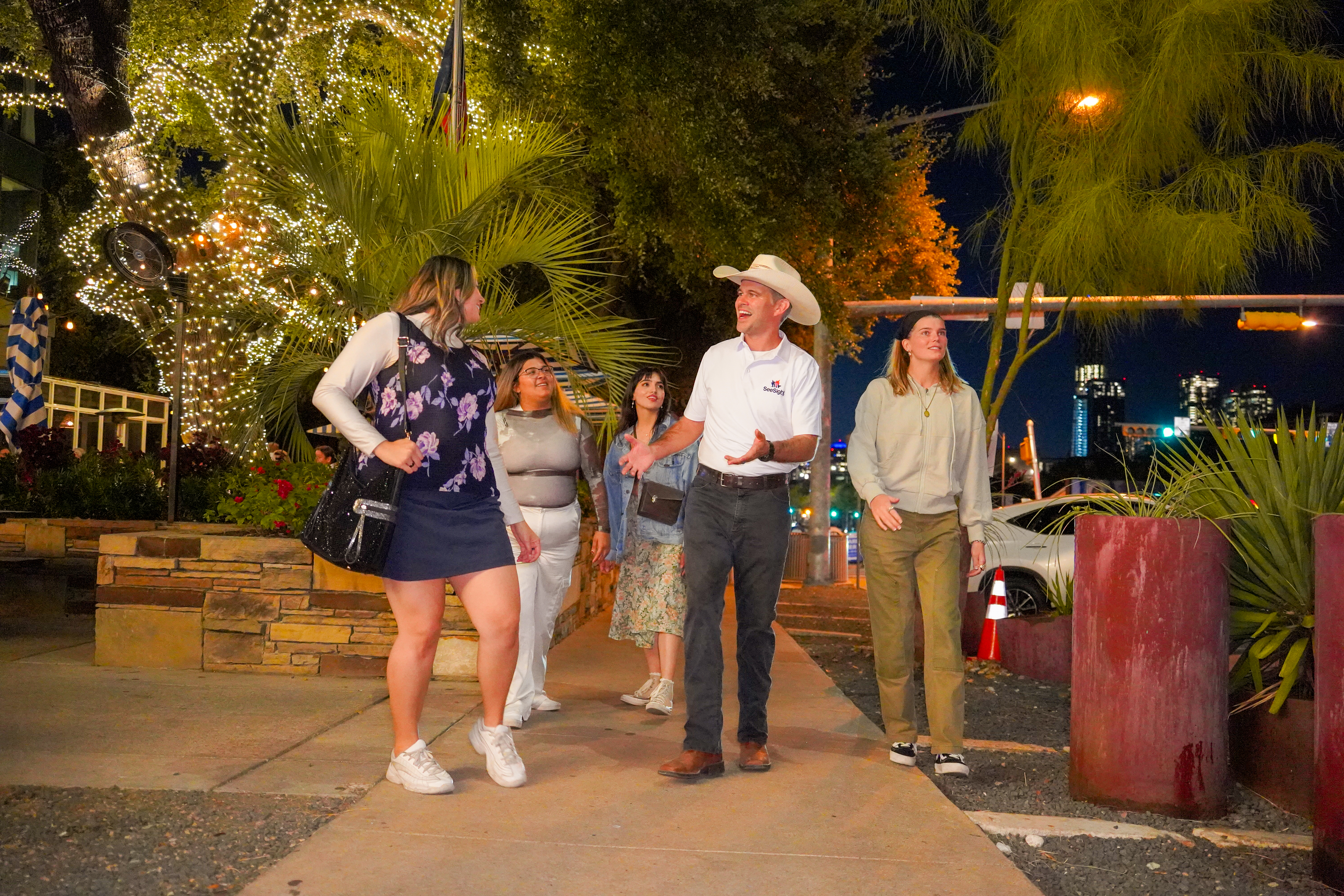 https://res.cloudinary.com/see-sight-tours/image/upload/v1787598832/strapi/Austin_South_Congress_5eb893cff7.jpg