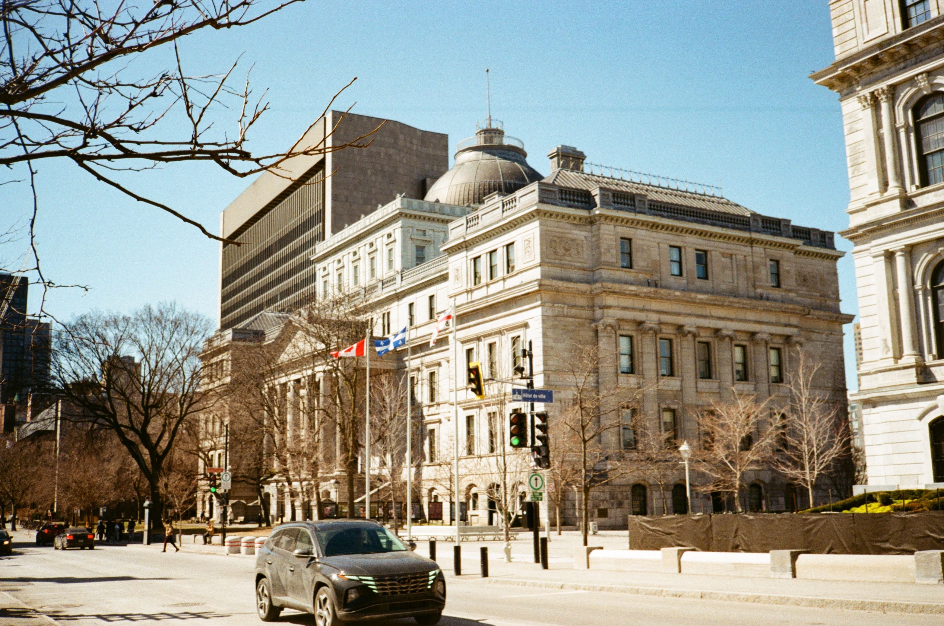 https://res.cloudinary.com/see-sight-tours/image/upload/v1787665348/strapi/Montreal_Mc_Gill_75c2b93054.jpg