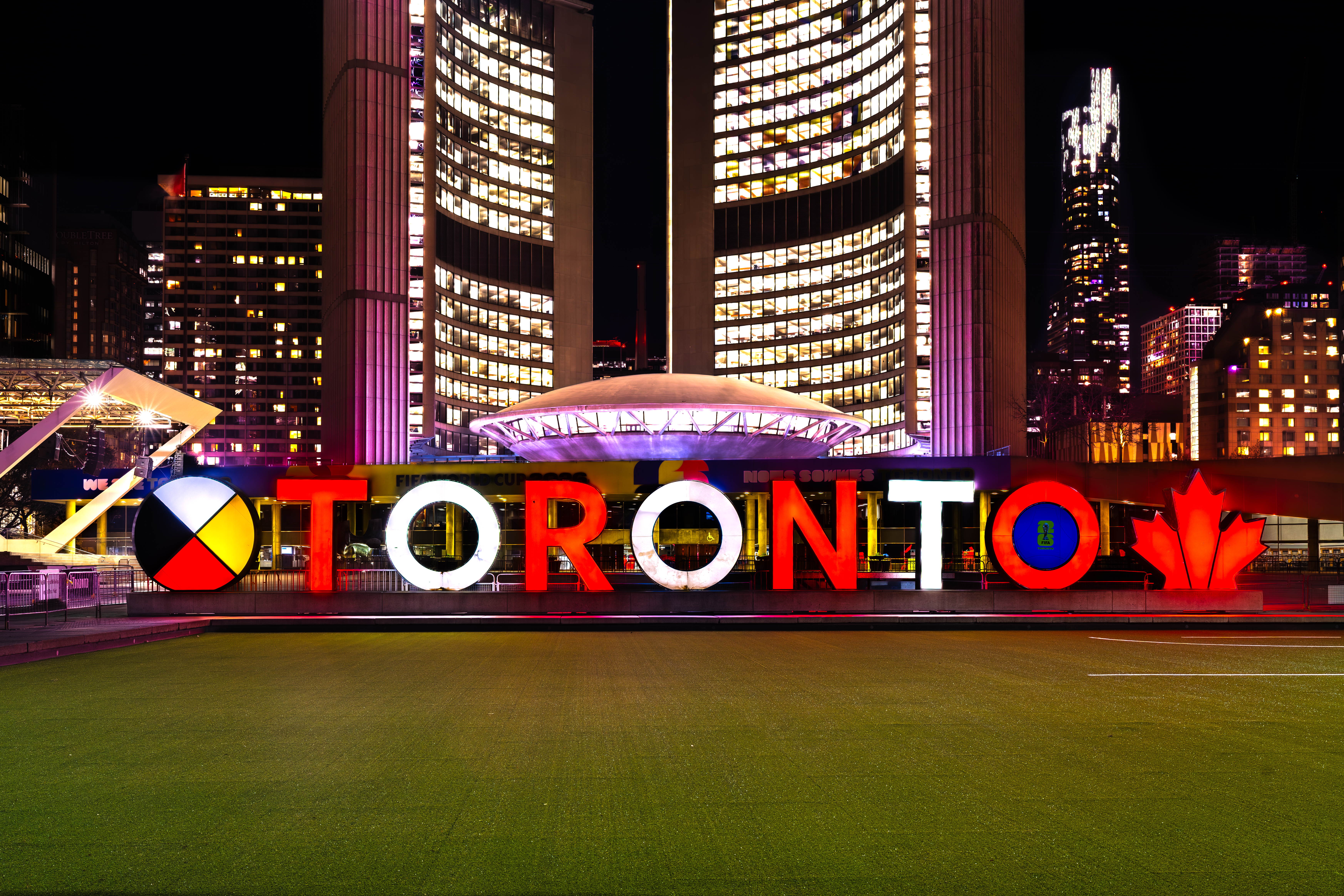 https://res.cloudinary.com/see-sight-tours/image/upload/v1787756668/strapi/Toronto_Nathan_Phillips_Square_a32c224640.jpg