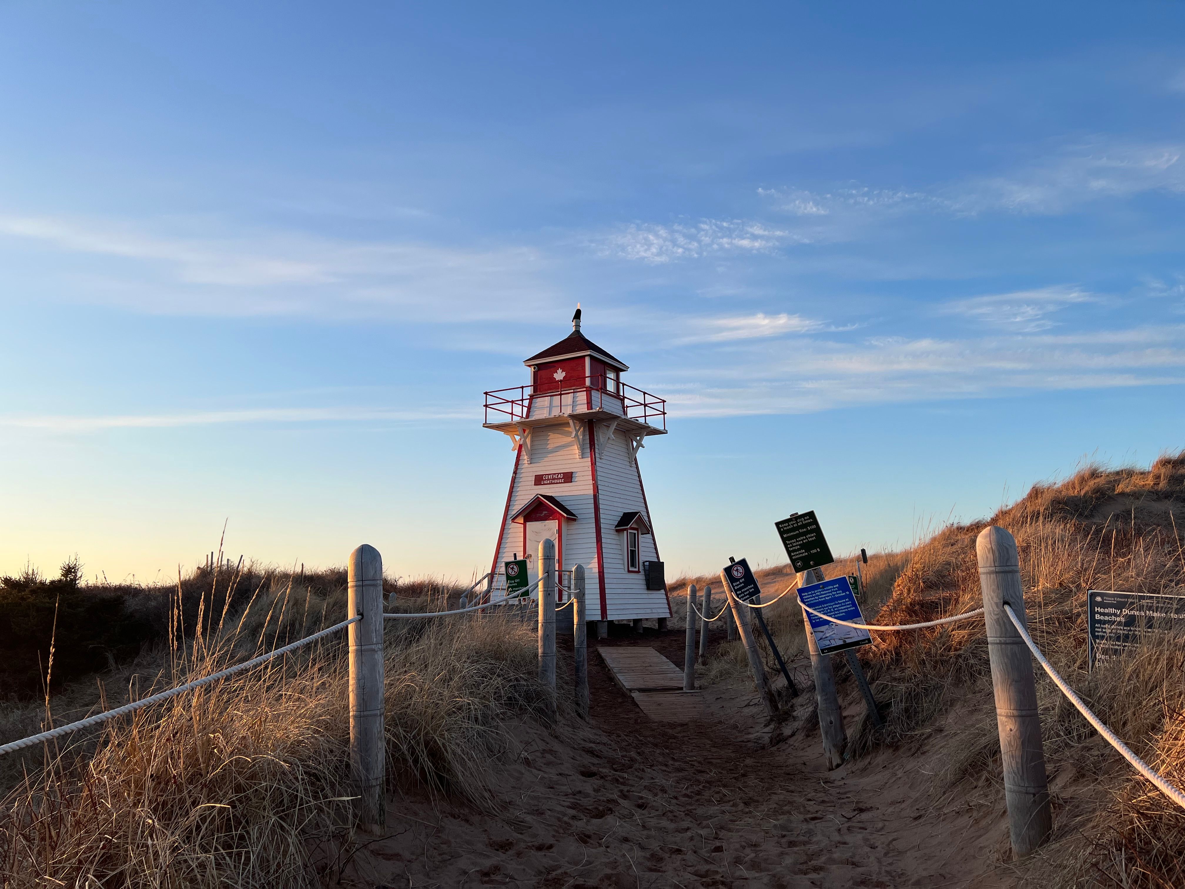 https://res.cloudinary.com/see-sight-tours/image/upload/v1787920656/strapi/PEI_Covehead_Lighthouse_4a2f38246b.jpg